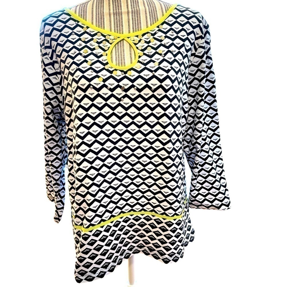 𝅺LARA Lane ladies top, size XL, embellished, cotton/spandex, very good condition
